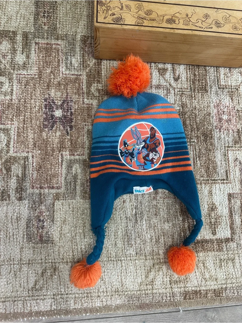 Looney Tunes Space Jam Youth Kids Winter Pom Beanie Hat Bugs Bunny Friends